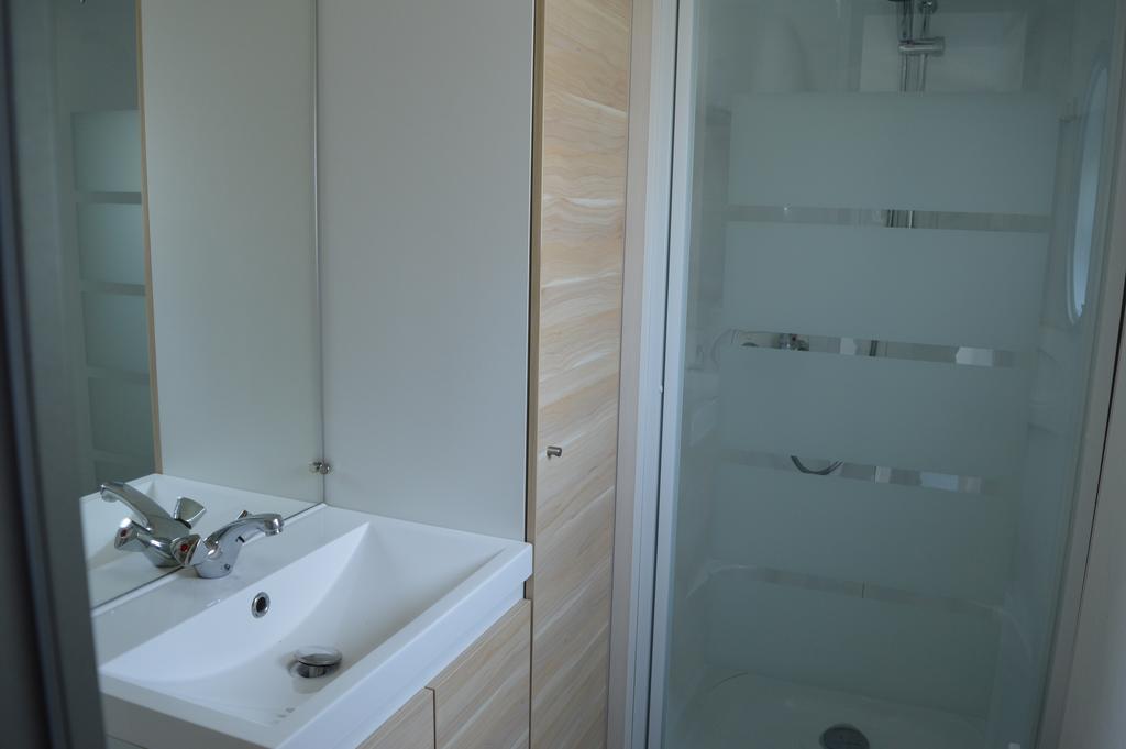 Verblijfpark Ardinam Olloy-sur-Viroin Habitación foto