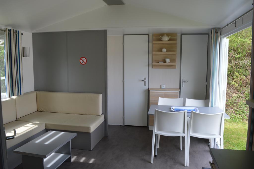 Verblijfpark Ardinam Olloy-sur-Viroin Habitación foto
